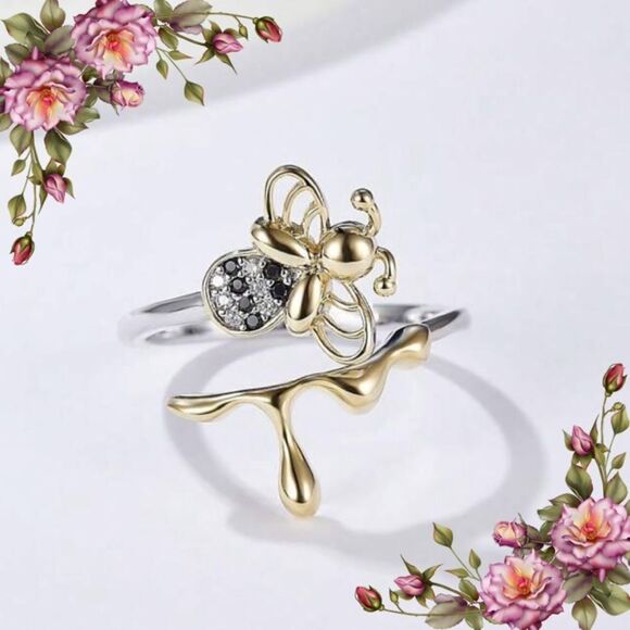 Adjustable Fashion Bee Ring - Picture 1 of 11